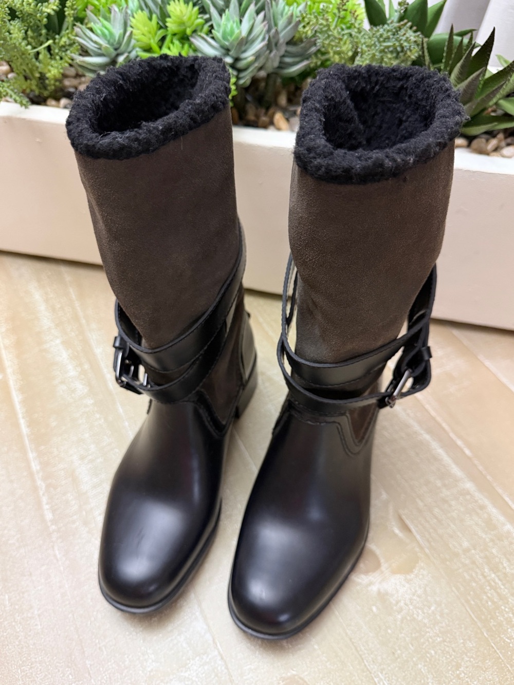 Coach Zena Boots Size 6 Black Suede Shearling-Lined Rubber Boots